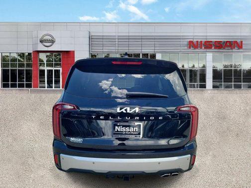 Ebony Black 2024 Kia Telluride S