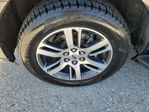 Agate Black Metallic 2024 Ford Expedition Max Limited