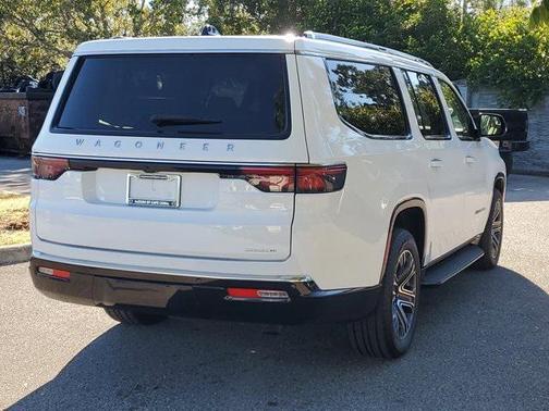 2024 Jeep Wagoneer L Series II 4x2