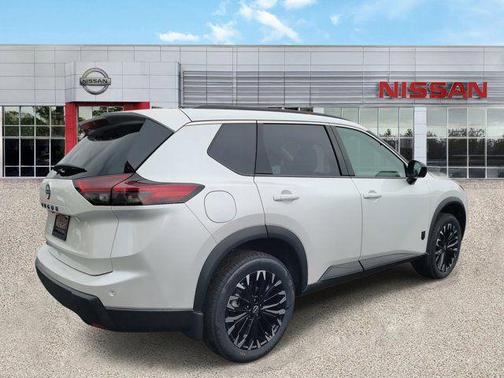 Everest White Pearl Tricoat 2026 Nissan Rogue Dark Armor