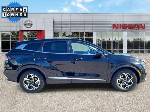 Ebony Black 2025 Kia Sportage LX