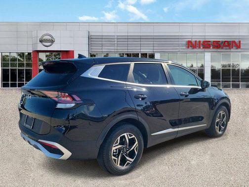 Ebony Black 2025 Kia Sportage LX