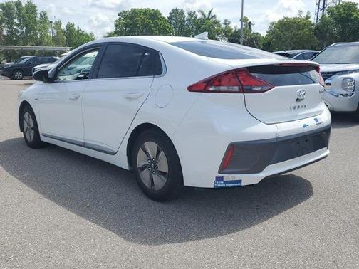 2020 Hyundai IONIQ Hybrid SE