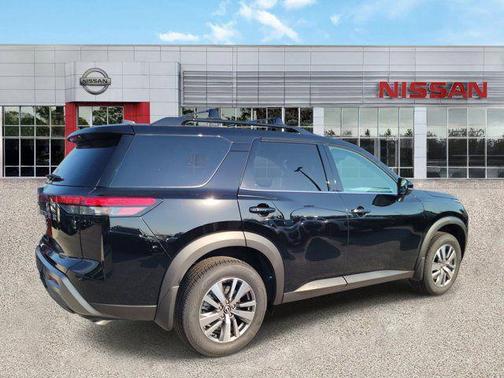 Super Black 2026 Nissan Pathfinder SL