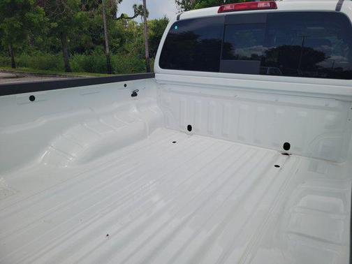 Glacier White 2027 Nissan Frontier S