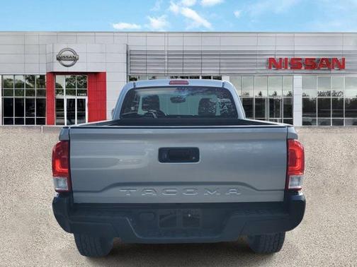 2017 Toyota Tacoma SR