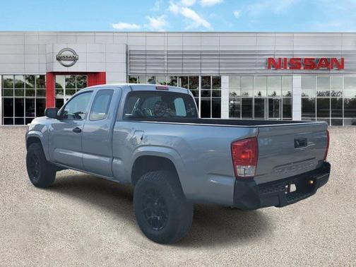 2017 Toyota Tacoma SR