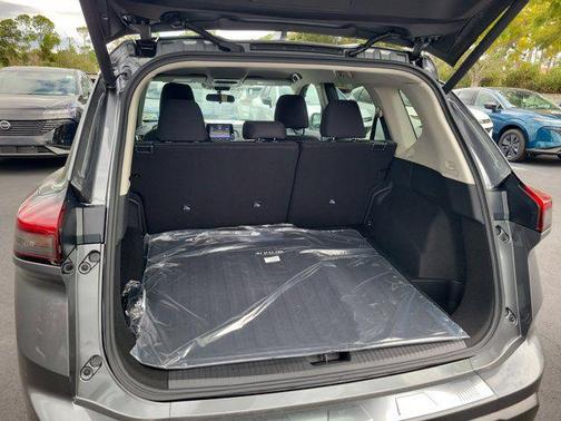 Gun Metallic 2026 Nissan Rogue SV