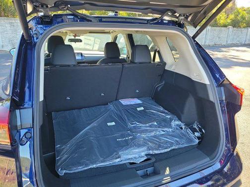 Deep Ocean Blue Pearl 2026 Nissan Rogue SV