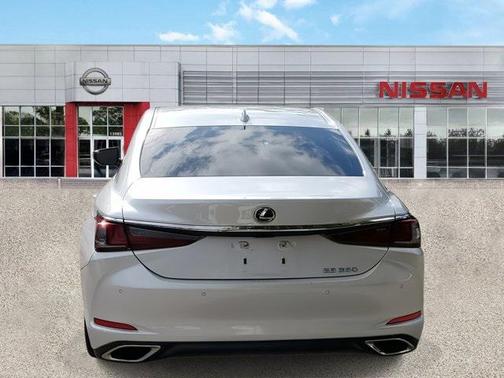 2025 Lexus ES 350 Base