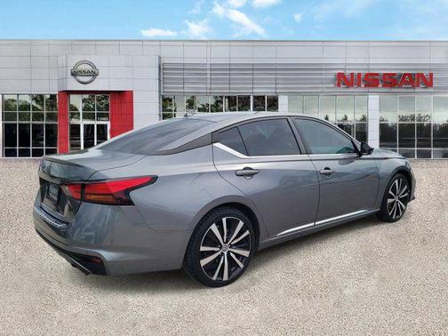 2021 Nissan Altima SR VC-Turbo FWD