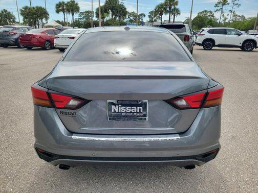 Gun Metallic 2021 Nissan Altima SR VC-Turbo FWD