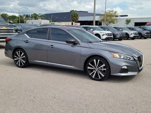Gun Metallic 2021 Nissan Altima SR VC-Turbo FWD