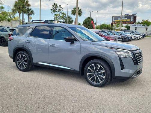 Boulder Gray Pearl 2026 Nissan Pathfinder Platinum