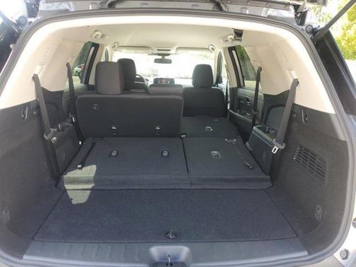 2025 Nissan Pathfinder S FWD