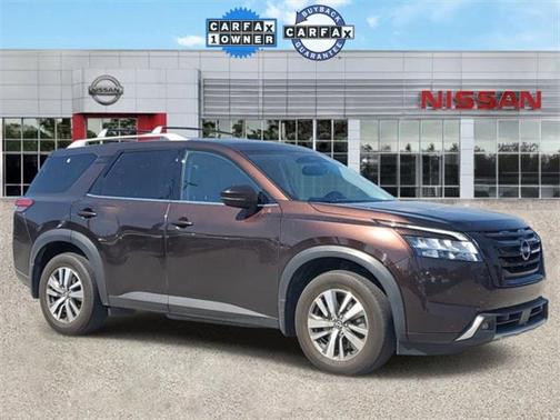 2022 Nissan Pathfinder SL 4WD