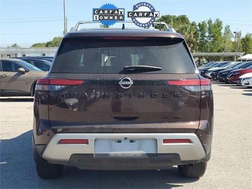 2022 Nissan Pathfinder SL 4WD