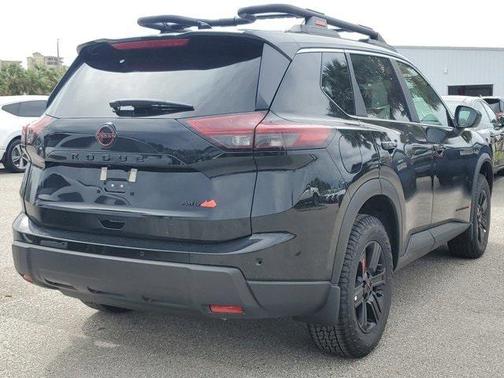 2025 Nissan Rogue Rock Creek