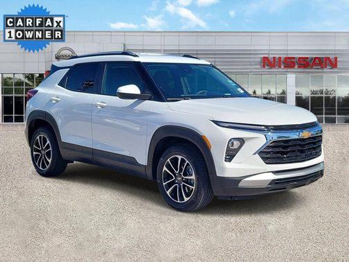 Summit White 2025 Chevrolet Trailblazer LT