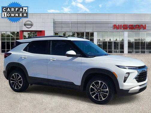 Summit White 2025 Chevrolet Trailblazer LT