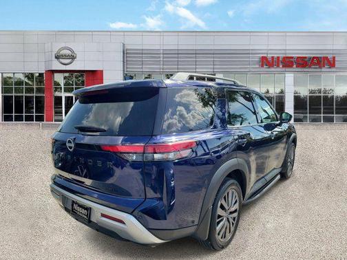 Deep Ocean Blue Pearl 2024 Nissan Pathfinder SL FWD