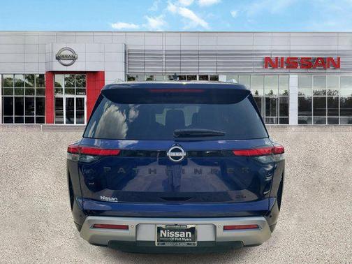 Deep Ocean Blue Pearl 2024 Nissan Pathfinder SL FWD