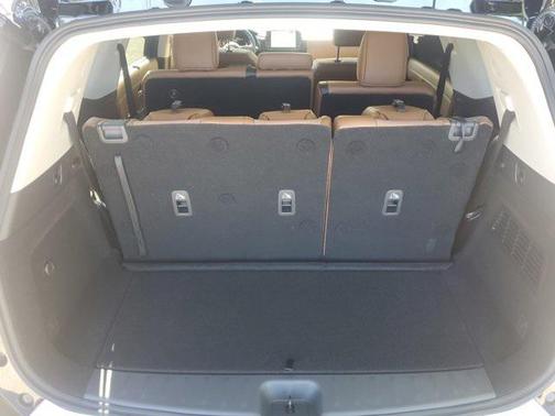 2025 Nissan Pathfinder Platinum FWD