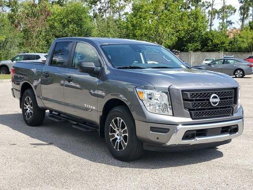 2024 Nissan Titan SV