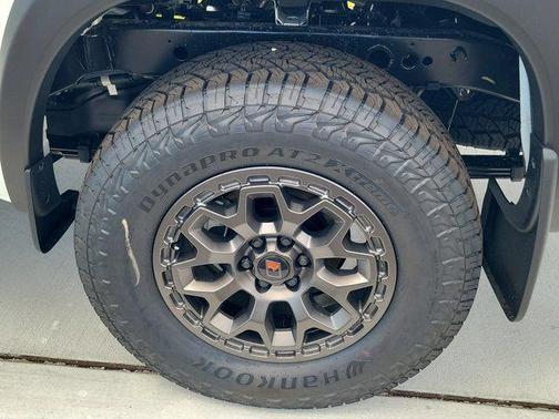 Glacier White 2026 Nissan Frontier PRO-4X