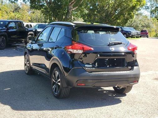 2019 Nissan Kicks SR