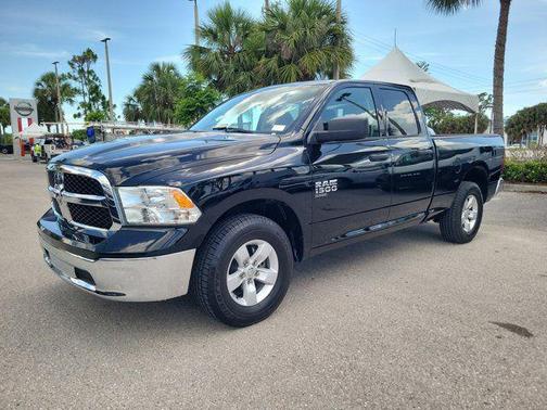 Diamond Black Crystal Pearlcoat 2024 RAM 1500 Classic SLT