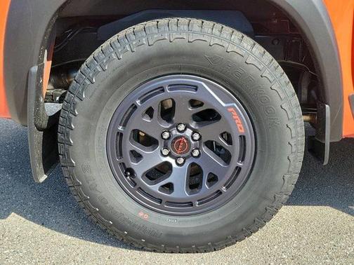 2025 Nissan Frontier PRO-X