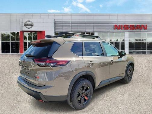 2025 Nissan Rogue Rock Creek