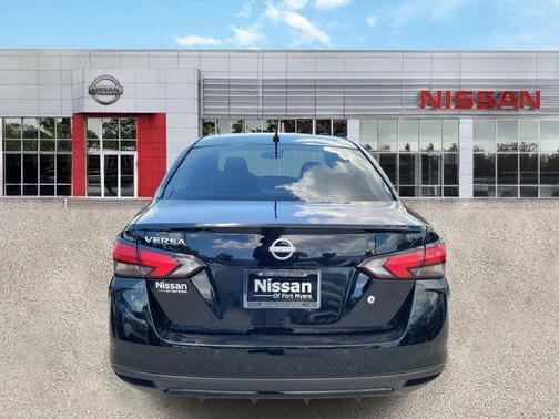 Super Black 2024 Nissan Versa 1.6 S
