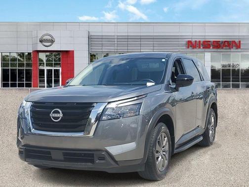 2024 Nissan Pathfinder S FWD