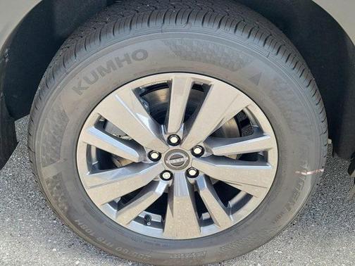 2025 Nissan Pathfinder SV FWD