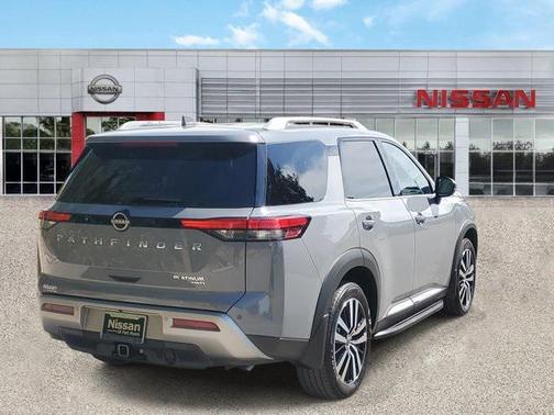 2024 Nissan Pathfinder Platinum 4WD