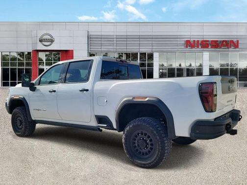 2024 GMC Sierra 2500 AT4X