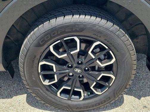 Phantom Black 2023 Hyundai SANTA CRUZ SEL Premium
