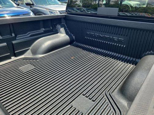 Super Black 2026 Nissan Frontier SV