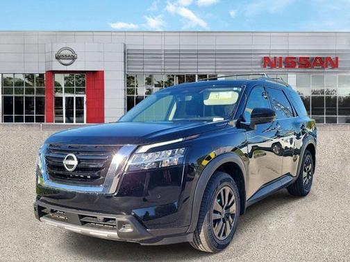 2024 Nissan Pathfinder SL FWD