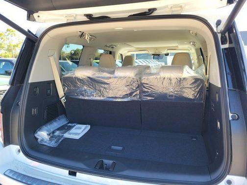 Aspen White Tricoat 2026 Nissan Armada Platinum