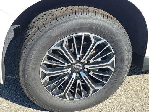 Aspen White Tricoat 2026 Nissan Armada Platinum