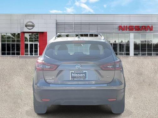 2022 Nissan Rogue Sport SL