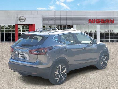 2022 Nissan Rogue Sport SL