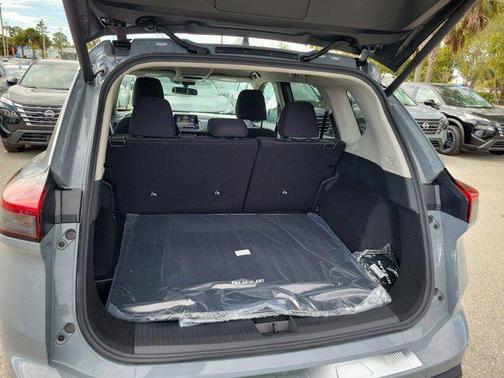 Boulder Gray Pearl 2026 Nissan Rogue SV