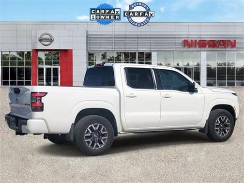 2022 Nissan Frontier SV