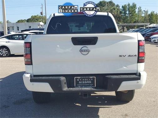 2022 Nissan Frontier SV