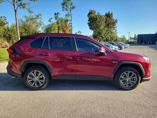 2023 Toyota RAV4 Hybrid XLE Premium