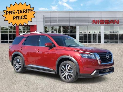 2025 Nissan Pathfinder Platinum FWD